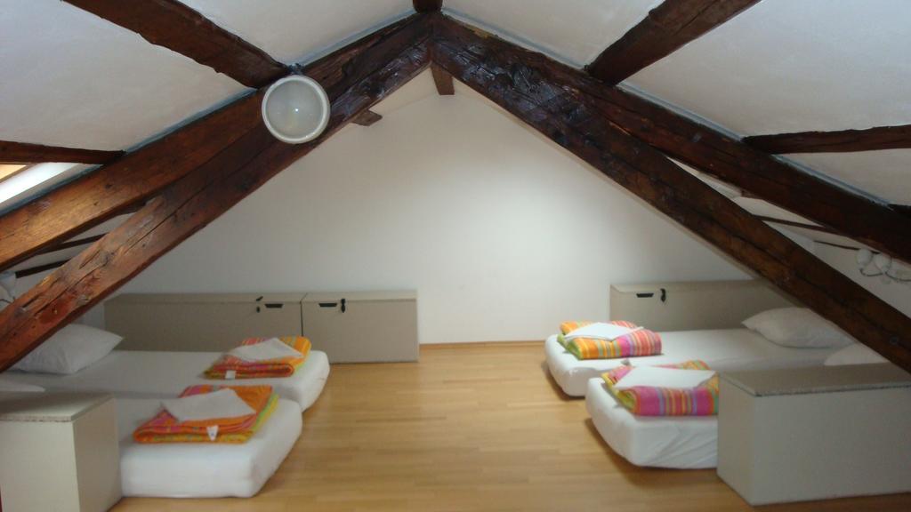 Hostel Alieti Izola Bilik gambar